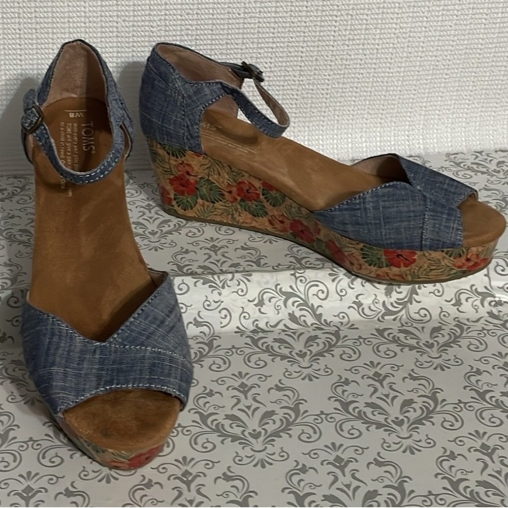 Tom’s, platform, denim, wedge sandals. Size 8W